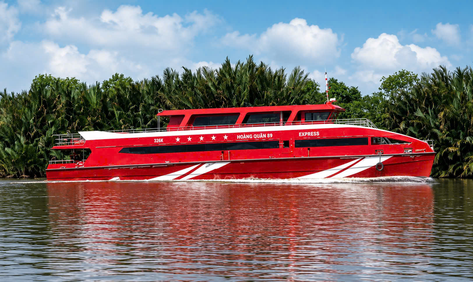 Tàu cao tốc Hoàng Quân 89 Express chạy tuyến Ao Tiên - Cô Tô, Quảng Ninh